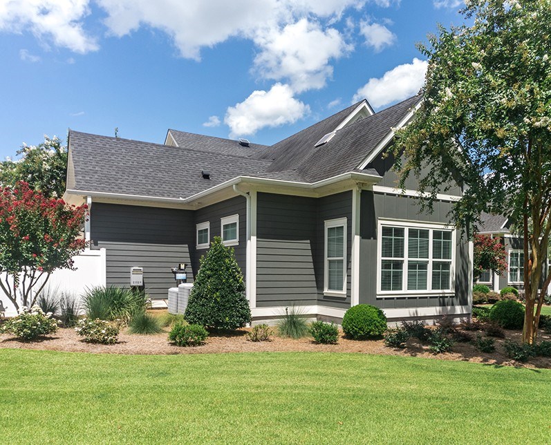 Professional vinyl siding installation in Connecticut for improved curb appeal